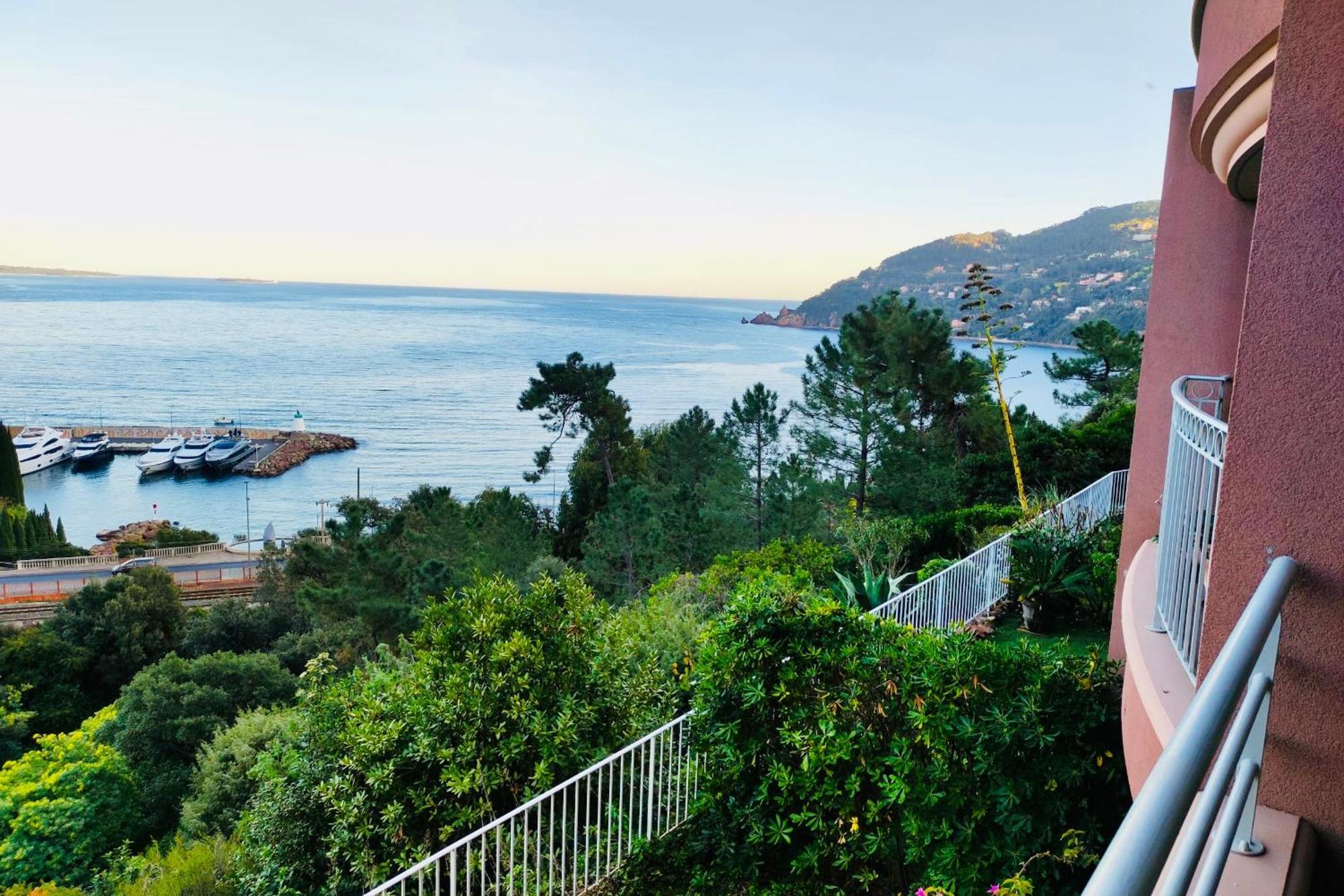 Superbe 3 Pieces Sur La Baie De Theoule Théoule-sur-Mer Exterior foto